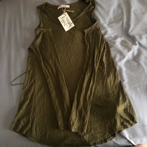 Green dressy shirt with the tags